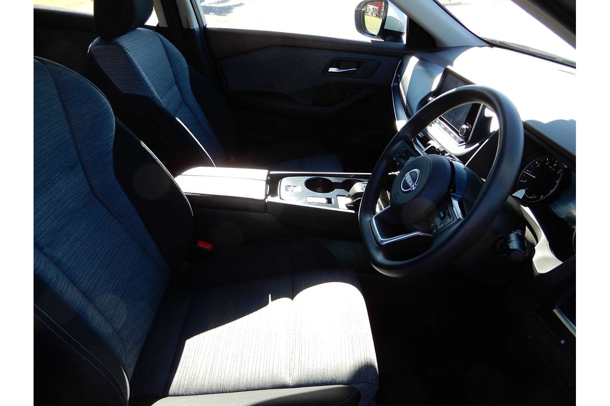 2024 Nissan X-TRAIL ST T33