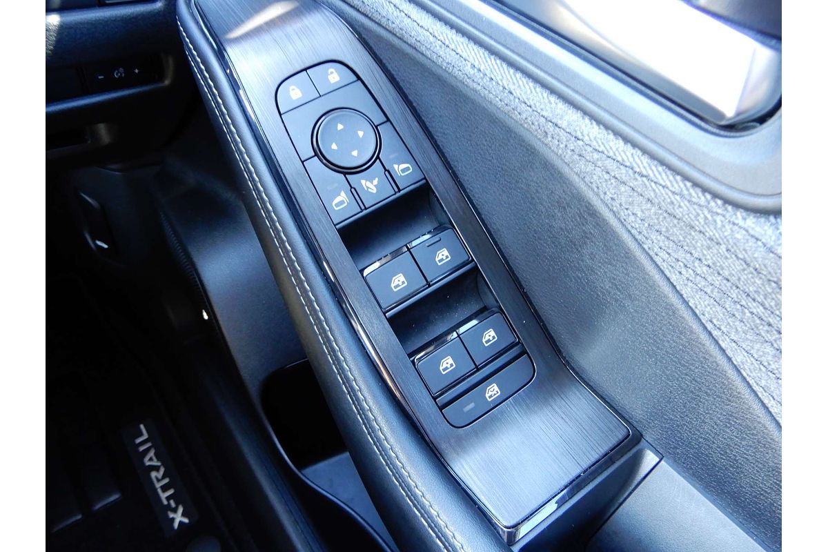 2024 Nissan X-TRAIL ST T33