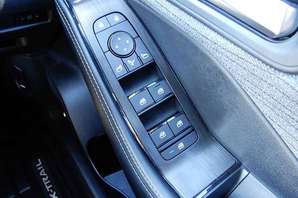 2024 Nissan X-TRAIL ST T33
