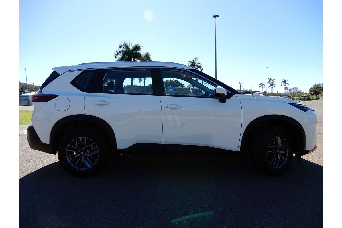 2024 Nissan X-TRAIL ST T33