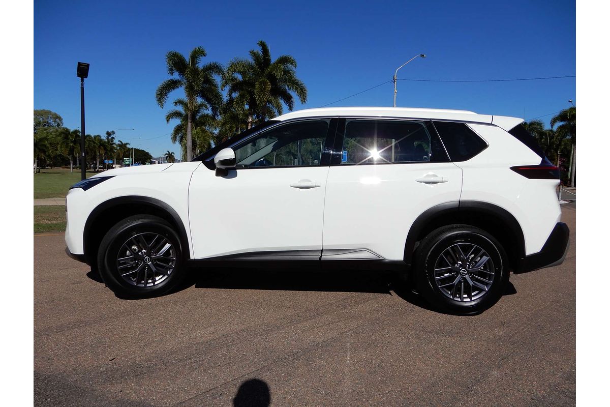 2024 Nissan X-TRAIL ST T33