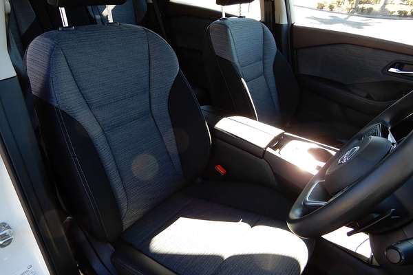 2024 Nissan X-TRAIL ST T33