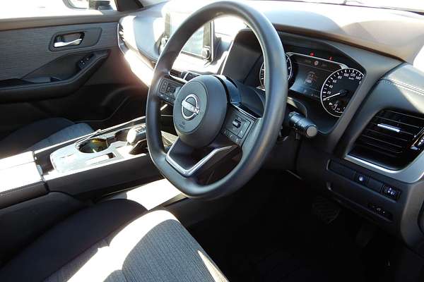 2024 Nissan X-TRAIL ST T33