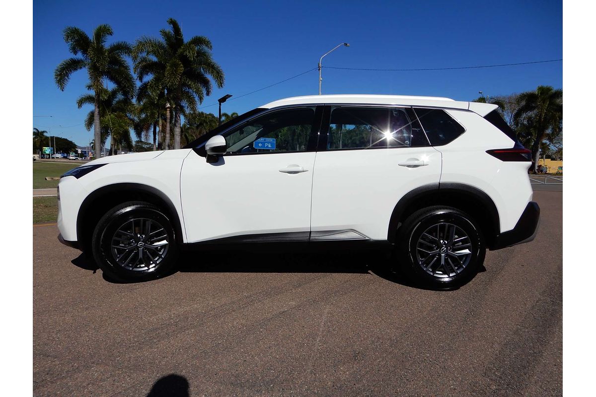 2024 Nissan X-TRAIL ST T33