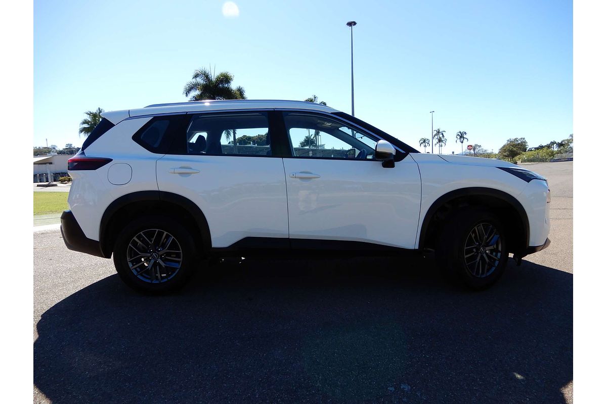 2024 Nissan X-TRAIL ST T33