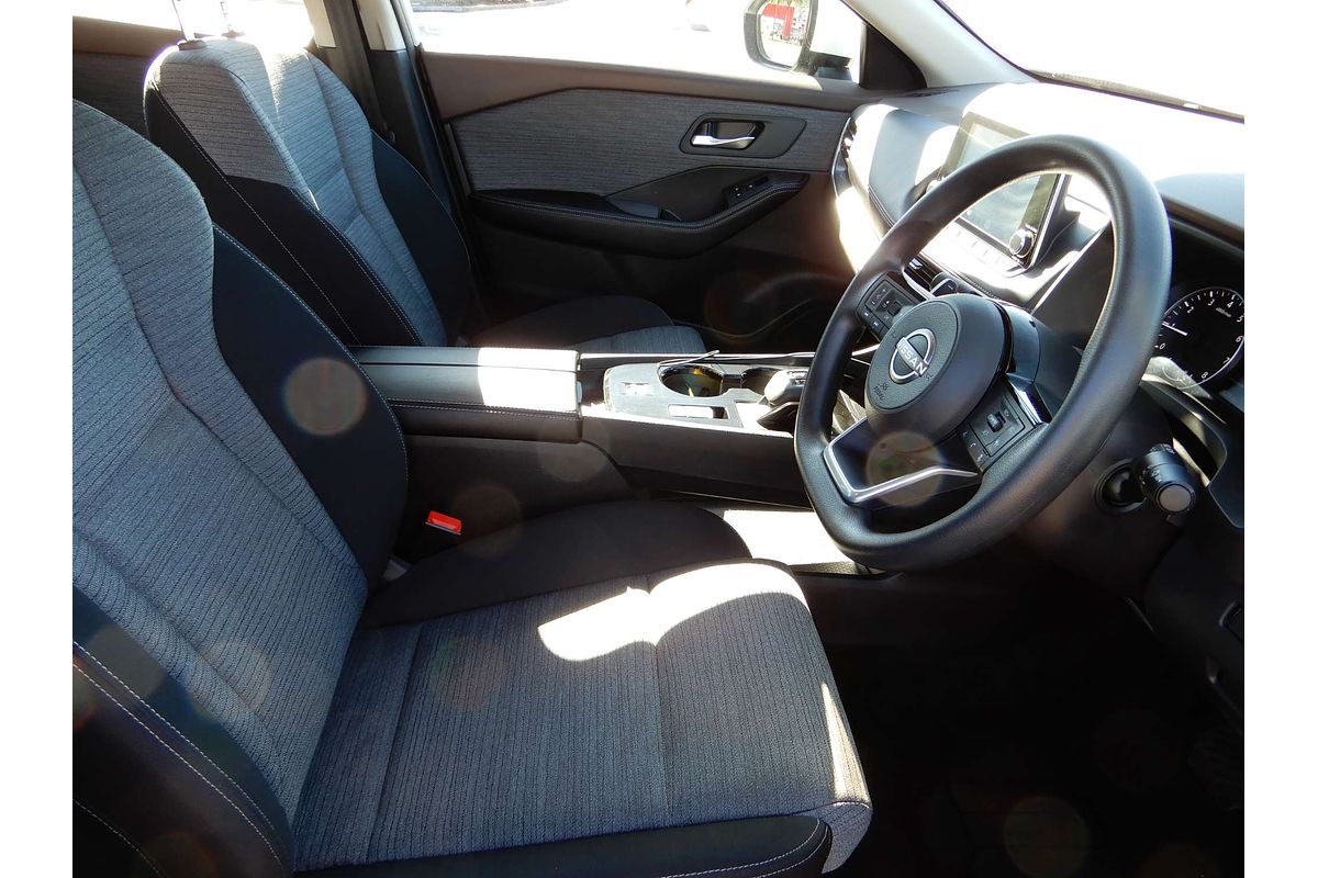 2024 Nissan X-TRAIL ST T33