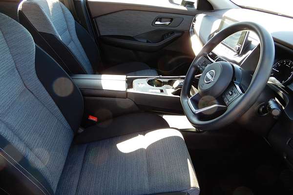 2024 Nissan X-TRAIL ST T33