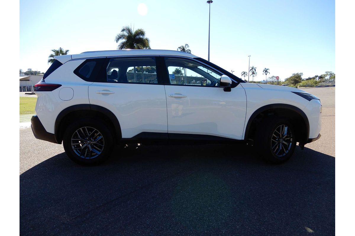 2024 Nissan X-TRAIL ST T33
