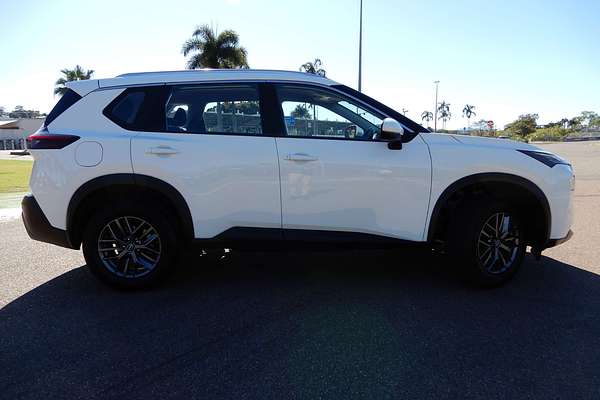 2024 Nissan X-TRAIL ST T33
