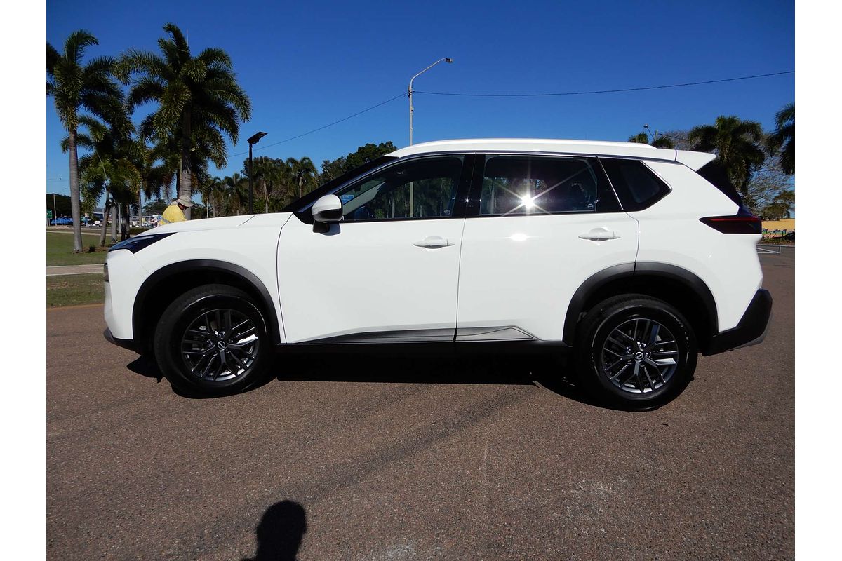 2024 Nissan X-TRAIL ST T33