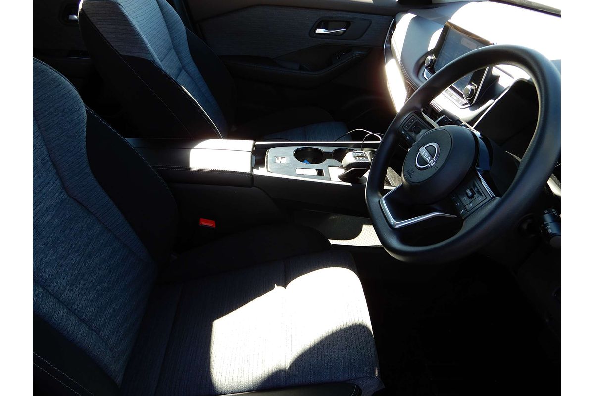 2024 Nissan X-TRAIL ST T33