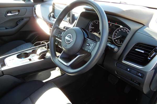 2024 Nissan X-TRAIL ST T33
