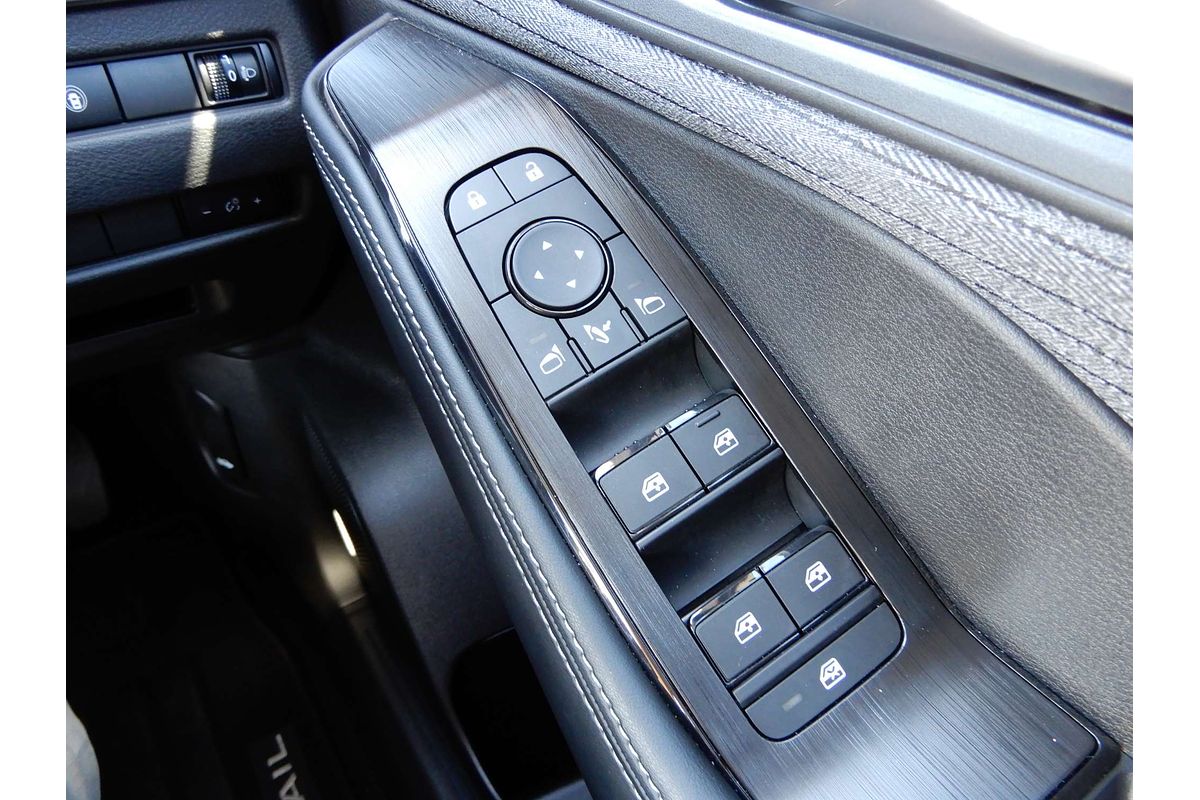2024 Nissan X-TRAIL ST T33