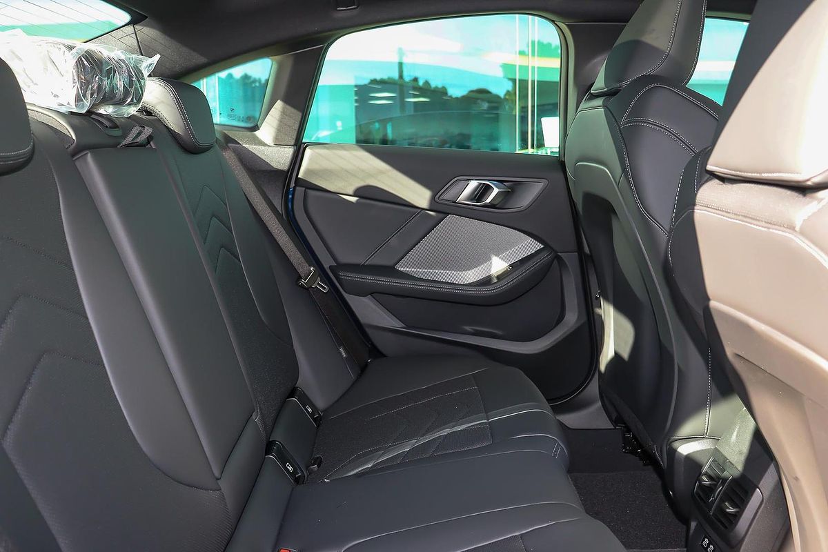 2025 BMW 2 Series 220 M Sport F74