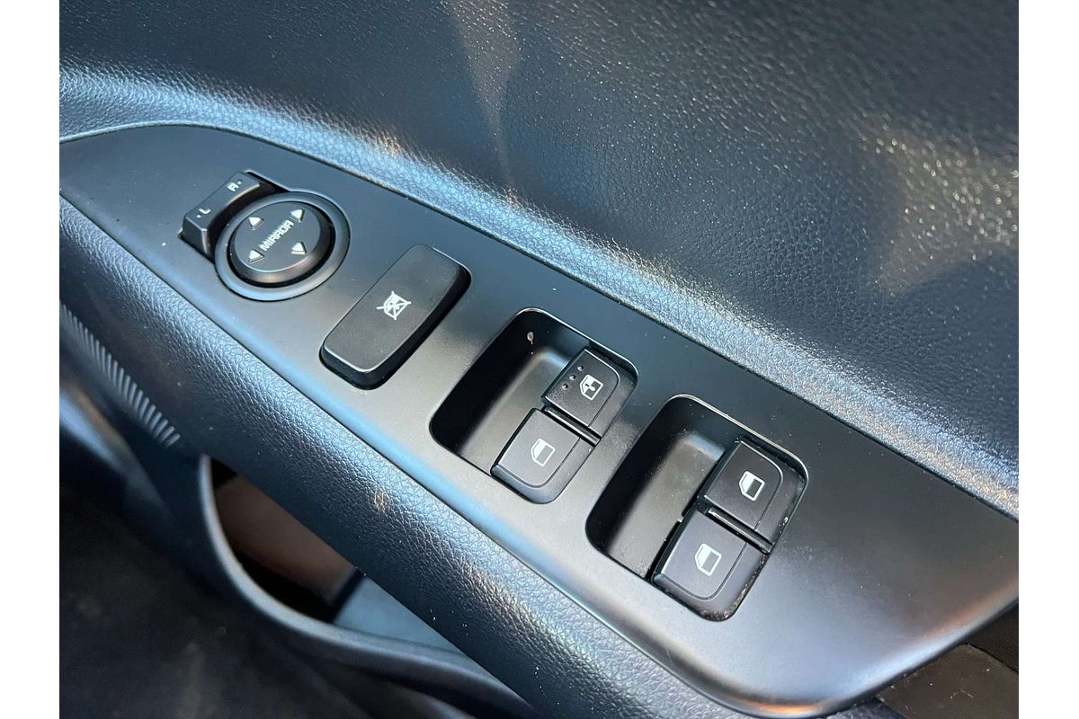 2023 Kia Stonic S YB