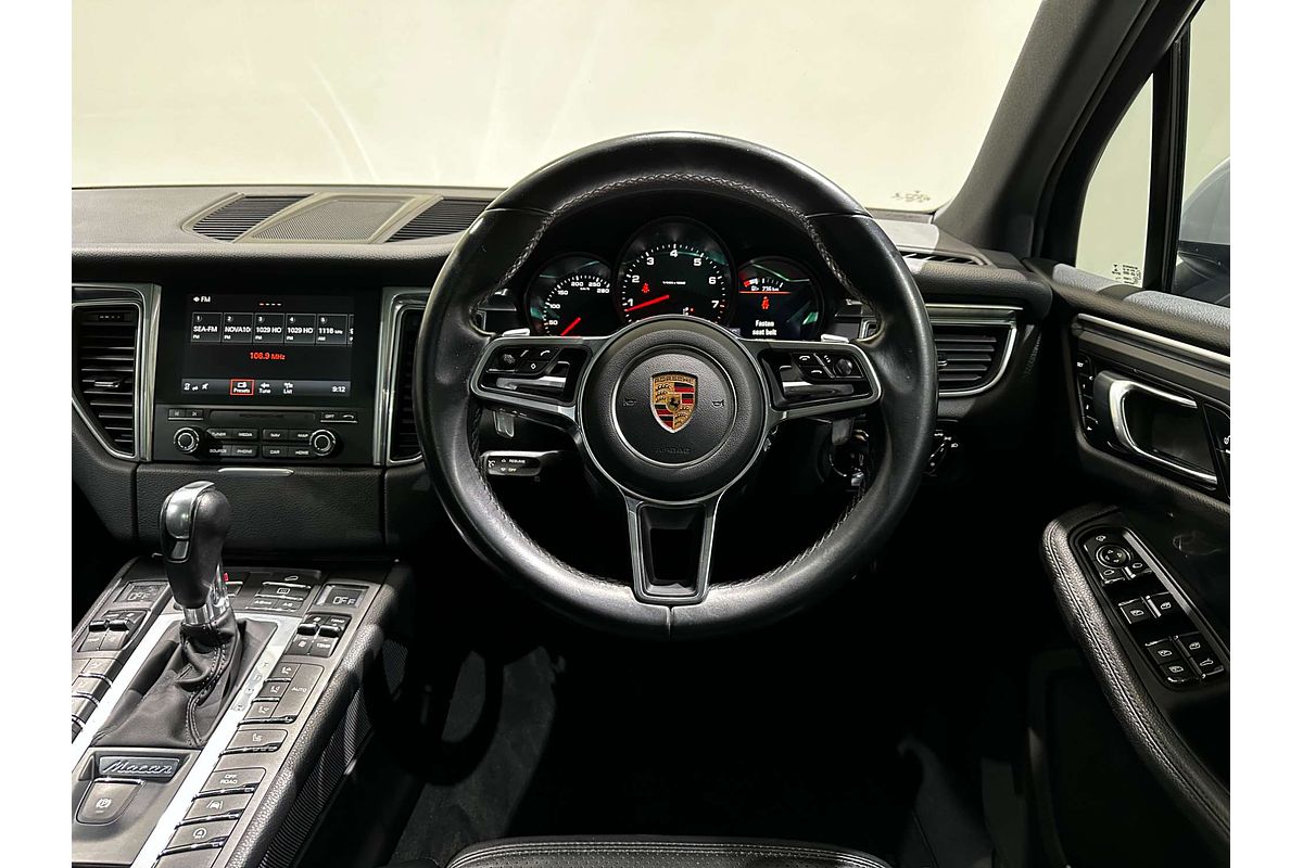 2017 Porsche Macan  95B