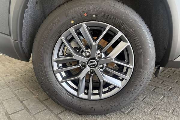 2025 Nissan X-TRAIL ST T33