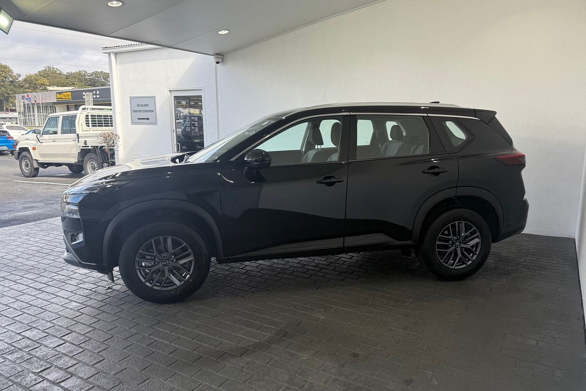 2025 Nissan X-TRAIL ST T33