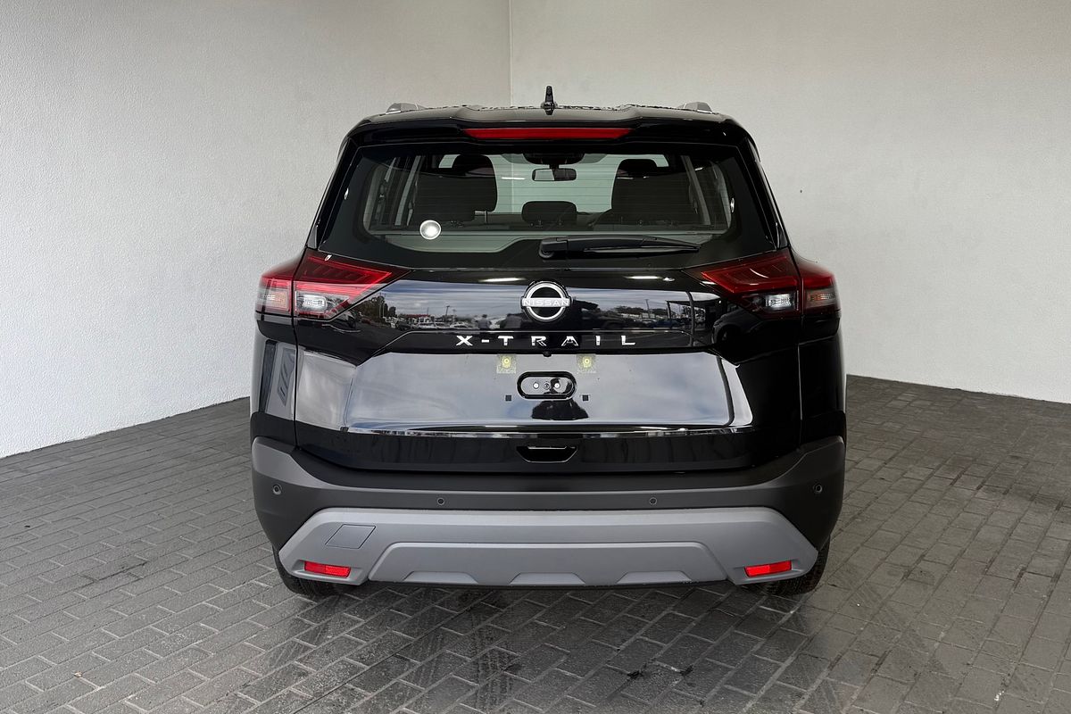 2025 Nissan X-TRAIL ST T33