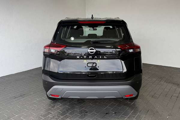 2025 Nissan X-TRAIL ST T33