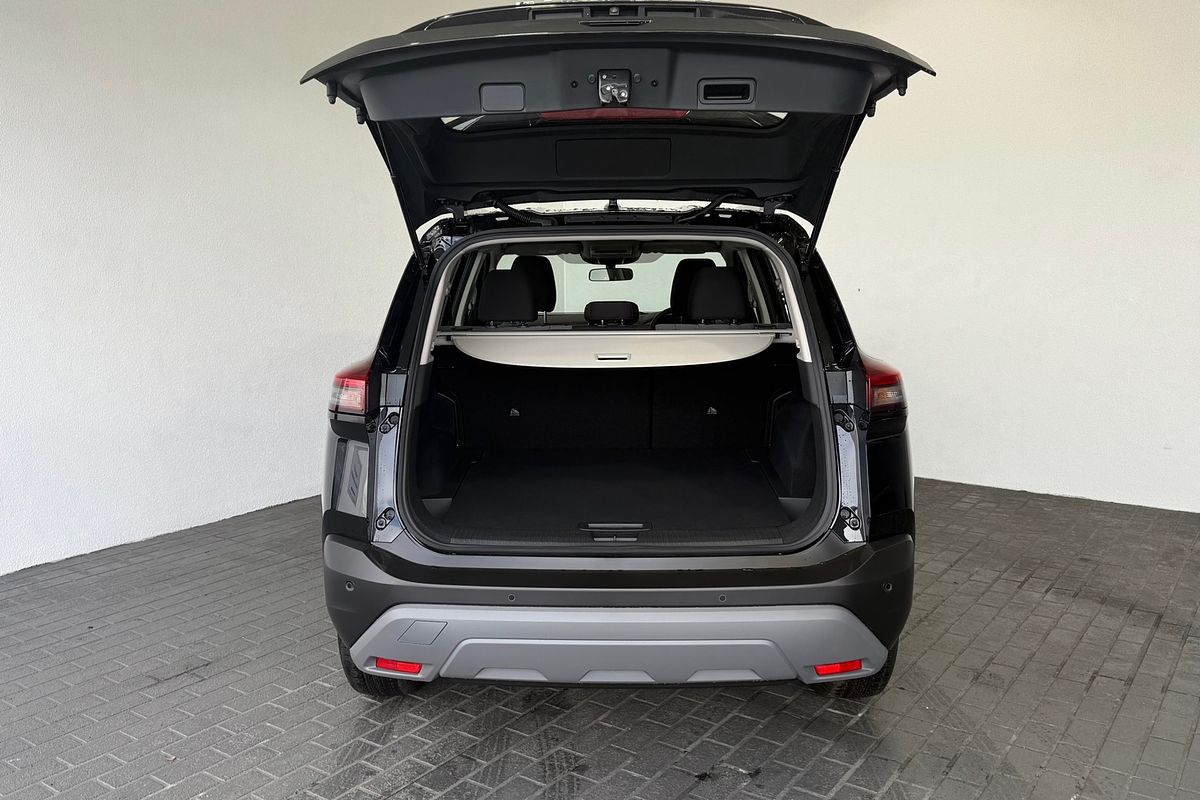 2025 Nissan X-TRAIL ST T33
