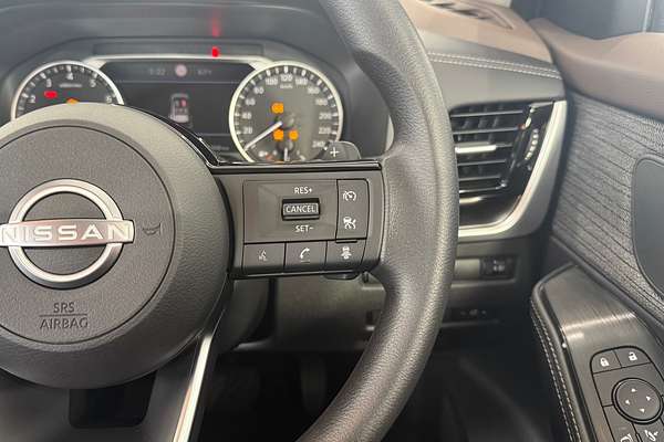 2025 Nissan X-TRAIL ST T33
