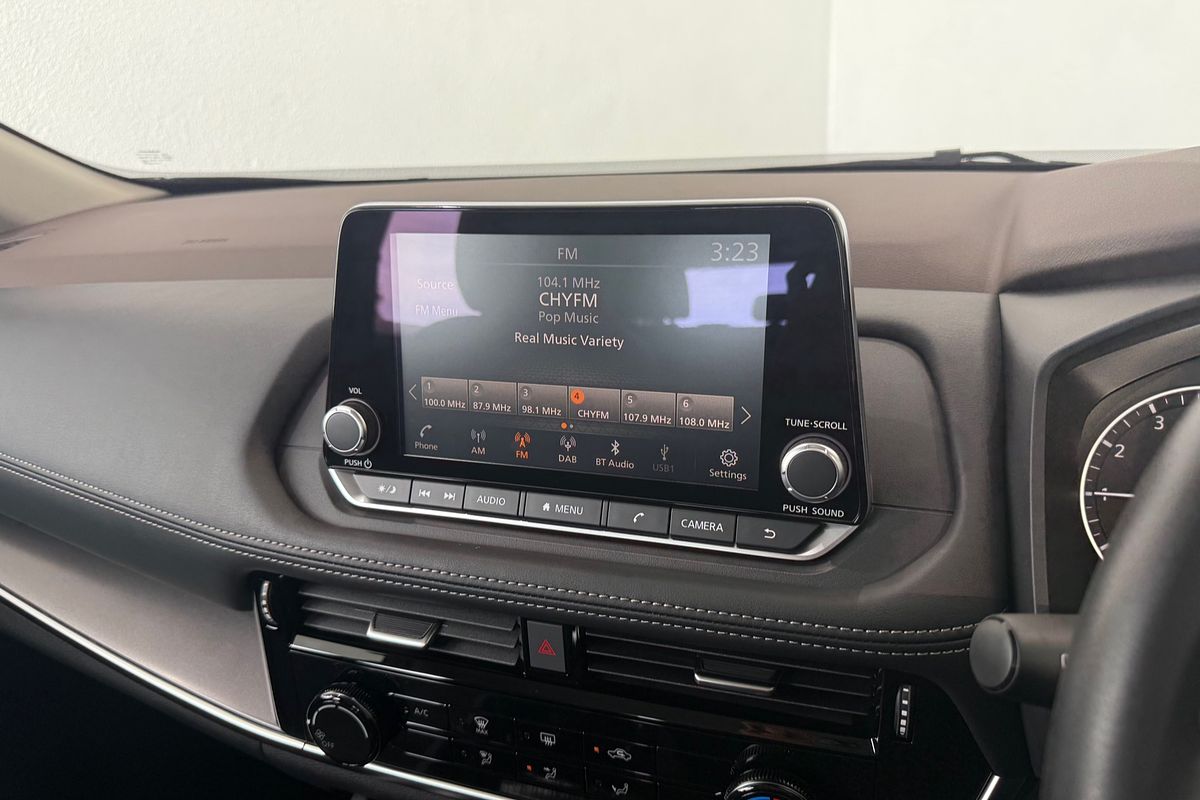 2025 Nissan X-TRAIL ST T33