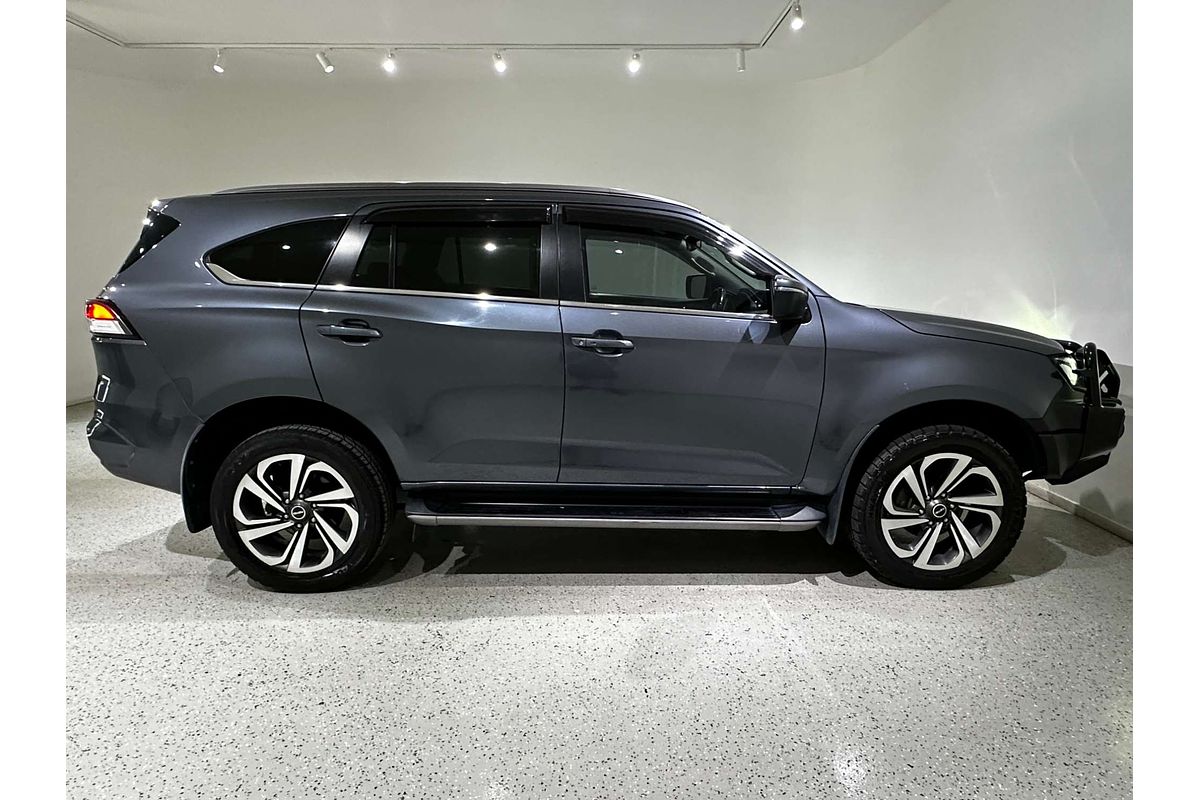 2022 Isuzu MU-X LS-T