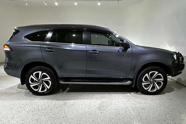 2022 Isuzu MU-X LS-T