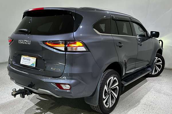 2022 Isuzu MU-X LS-T