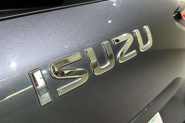2022 Isuzu MU-X LS-T