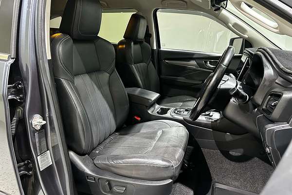 2022 Isuzu MU-X LS-T