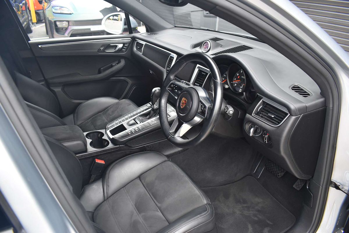 2016 Porsche Macan GTS 95B