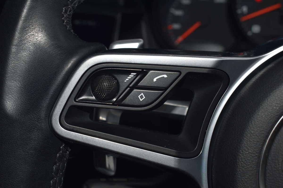2016 Porsche Macan GTS 95B