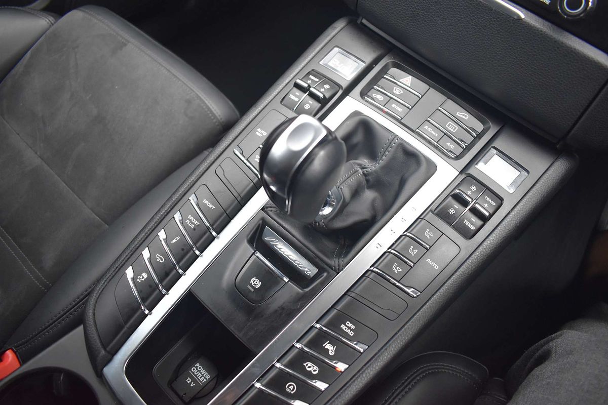 2016 Porsche Macan GTS 95B