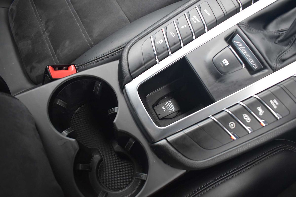 2016 Porsche Macan GTS 95B