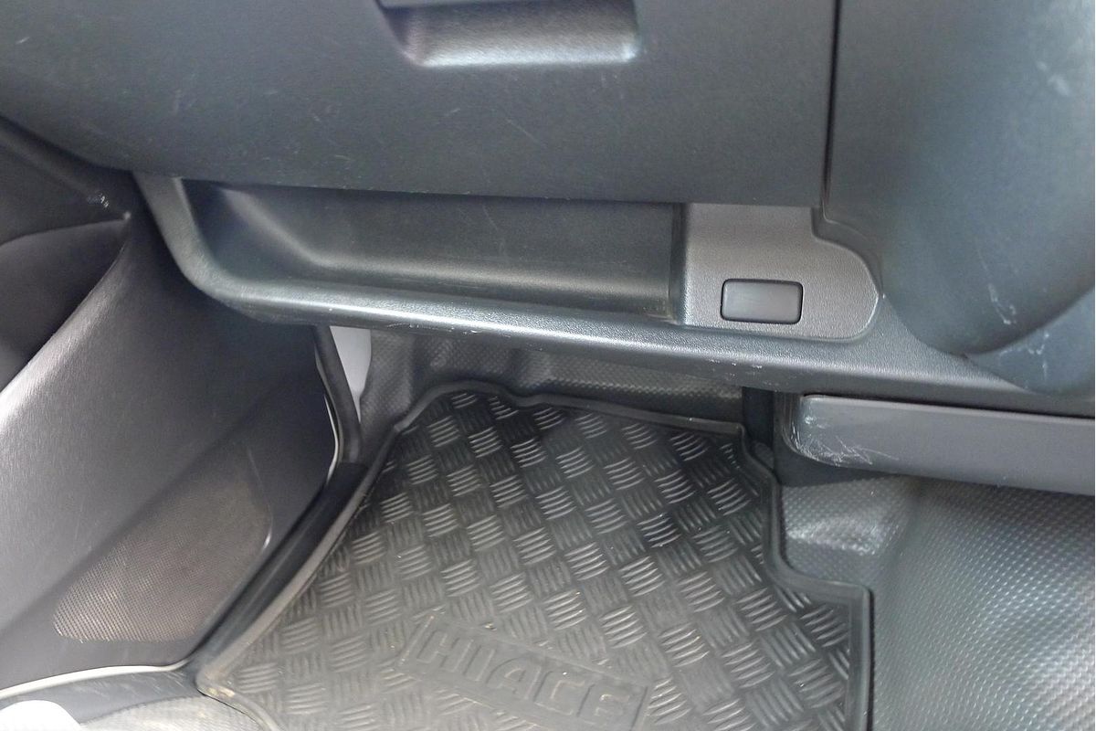 2016 Toyota Hiace KDH201R LWB