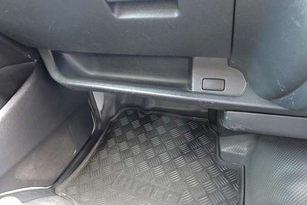2016 Toyota Hiace KDH201R LWB