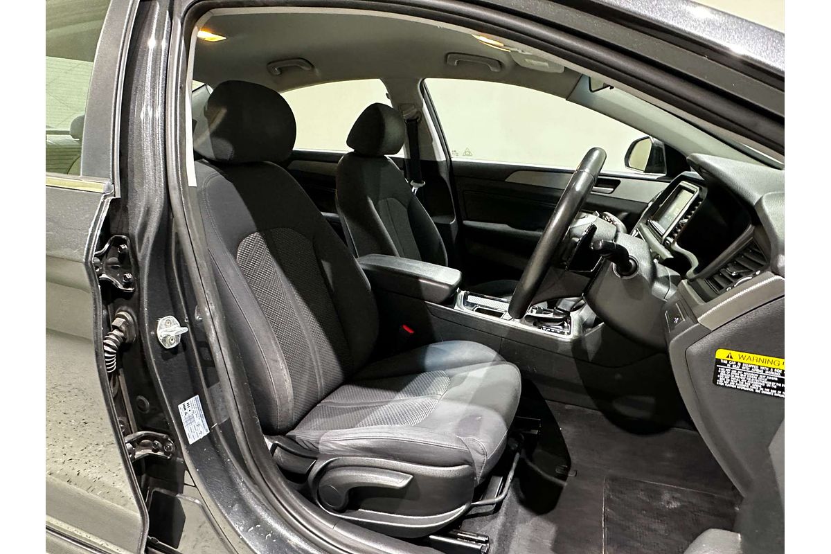 2018 Hyundai Sonata Active LF4