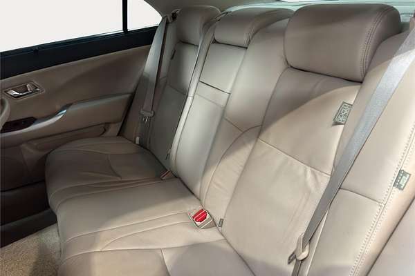 2012 Toyota Crown Majesta I-four 4WD
