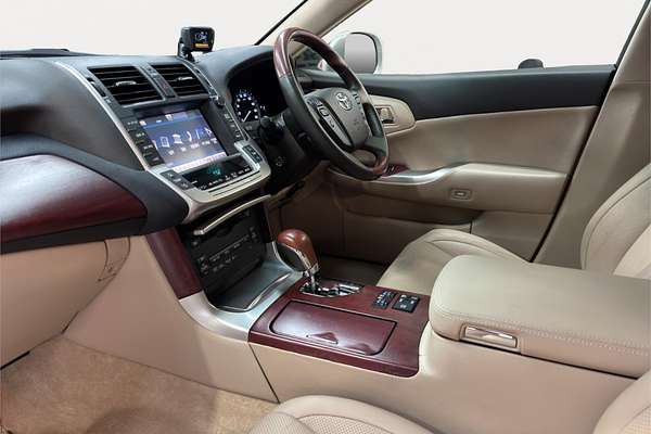 2012 Toyota Crown Majesta I-four 4WD