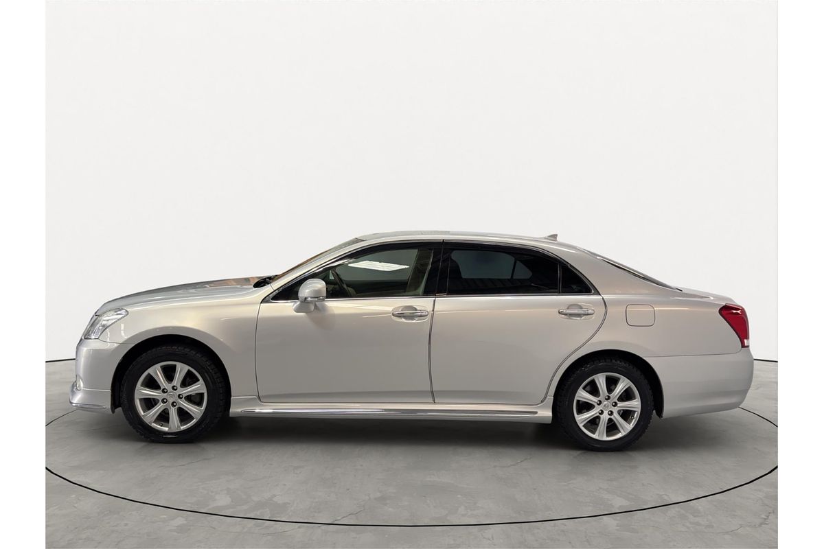 2012 Toyota Crown Majesta I-four 4WD