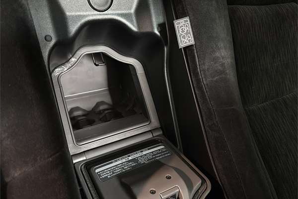 2010 Toyota Crown Majesta URS206