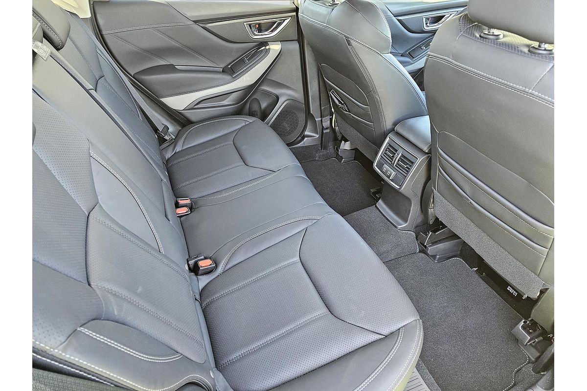 2025 Subaru Forester 2.5i-S S5