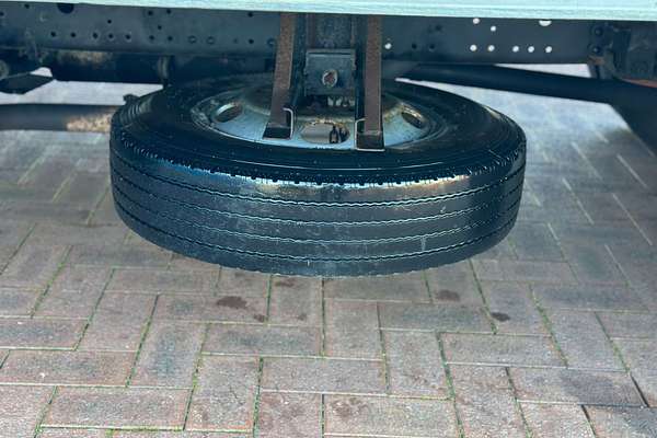 2006 Mitsubishi Canter FE84P 3.5 4x2