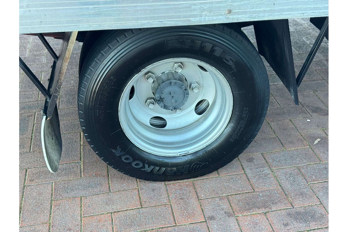 2006 Mitsubishi Canter FE84P 3.5 4x2