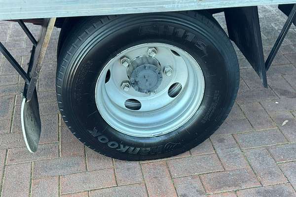 2006 Mitsubishi Canter FE84P 3.5 4x2