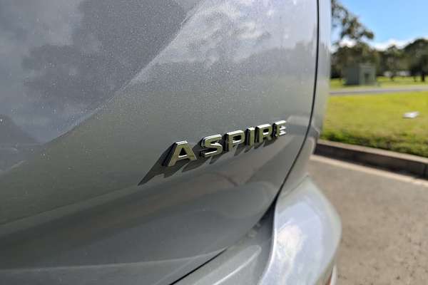 2025 Mitsubishi Outlander Aspire ZM