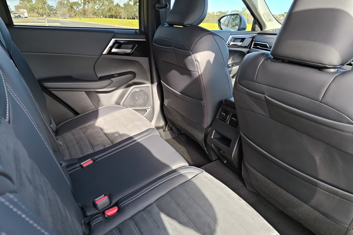 2025 Mitsubishi Outlander Aspire ZM
