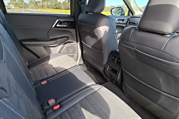 2025 Mitsubishi Outlander Aspire ZM